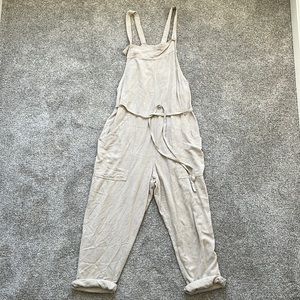 Universal Thread - Cream Jumpsuit/Overall I Size Medium